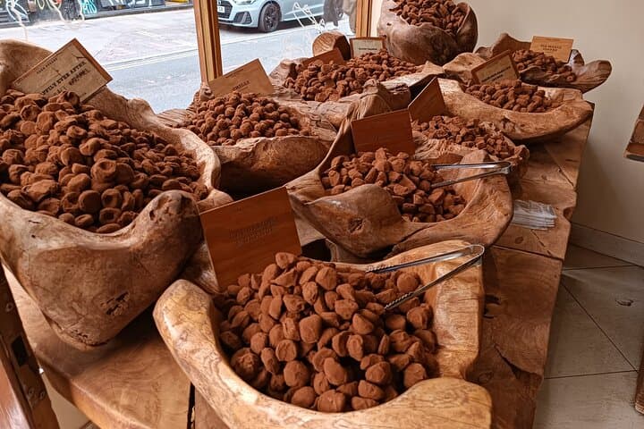 London Pastry & Dessert Lover’s Walking Tour: Soho, Chinatown & Covent Garden photo 5