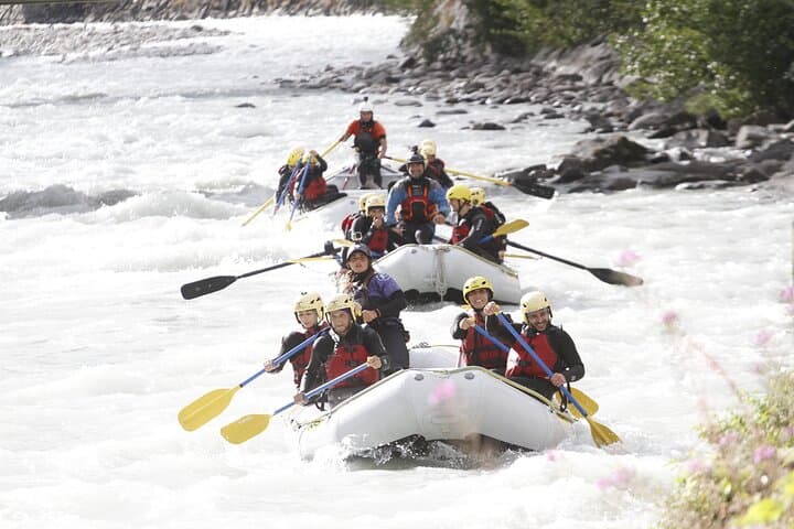 Rafting Selection on the Dora Baltea: Pick-the-Perfect-Rapids in Valle d'Aosta photo 3