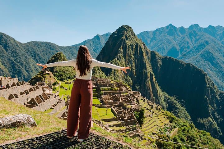 8-Day Peru Adventure: Lima, Ballestas Islands, Huacachina & Machu Picchu