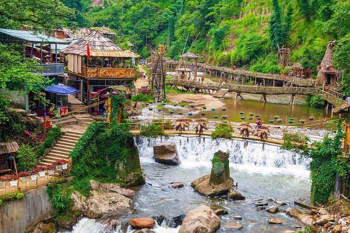 Sapa Discovery Trek: 2-Day Trekking Through Rice Terraces and Ethnic Villages photo 3