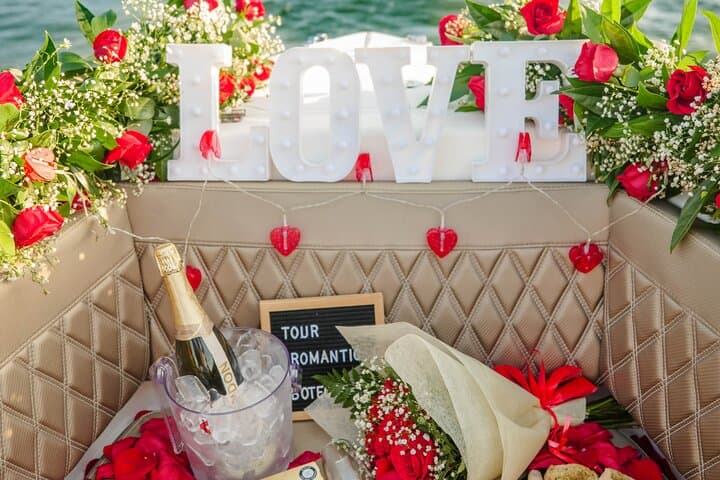 Sunset Romance: Private Date Night Boat Tour in Cartagena Bay photo 3