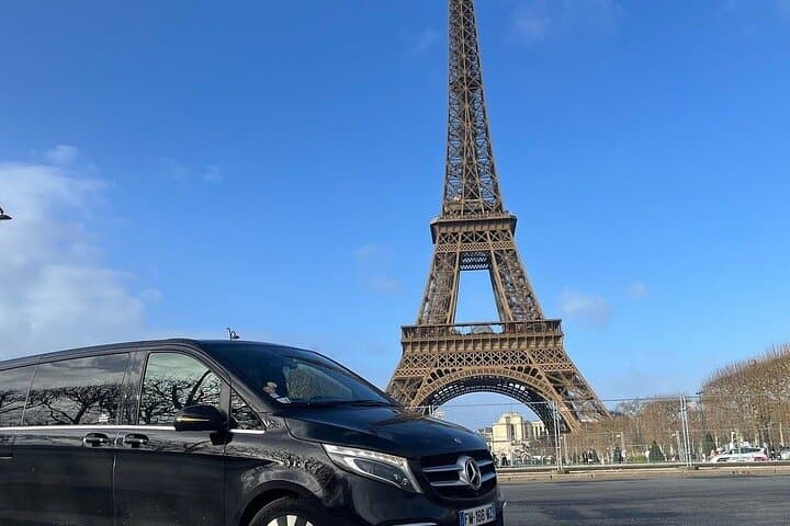 Private Driver in Paris: Flexible Chauffeur Service for Custom City Tours photo 3