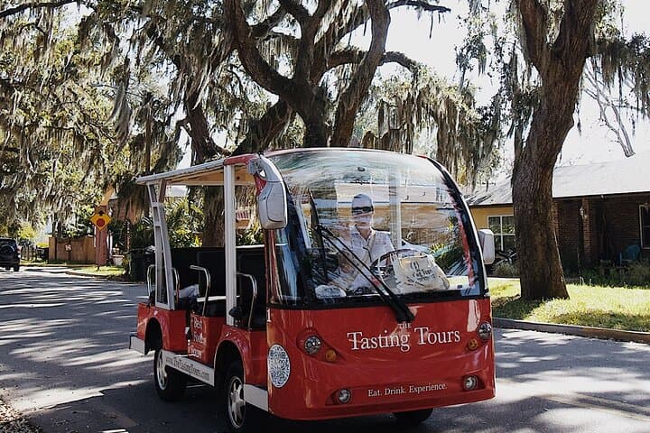 Wine and Dine Rolling Tour St Augustine: Chauffeured Foodie Experience