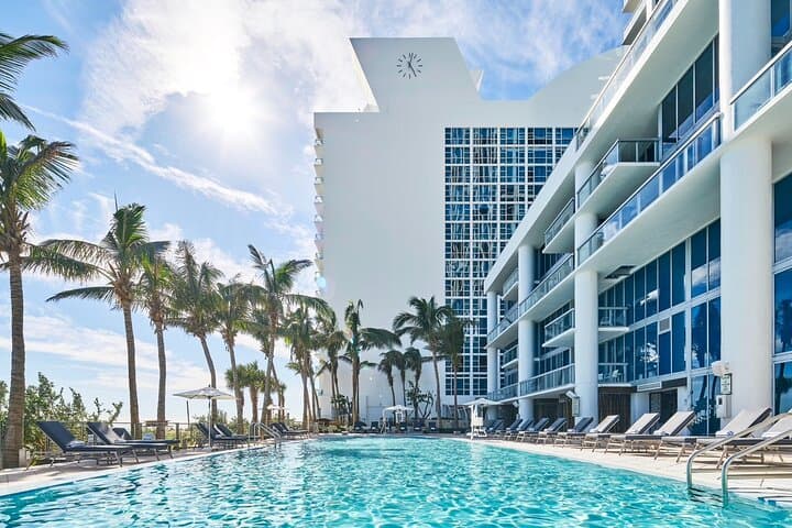 Carillon Miami Wellness Escape: Full-Day Spa & Private Healing Session photo 2