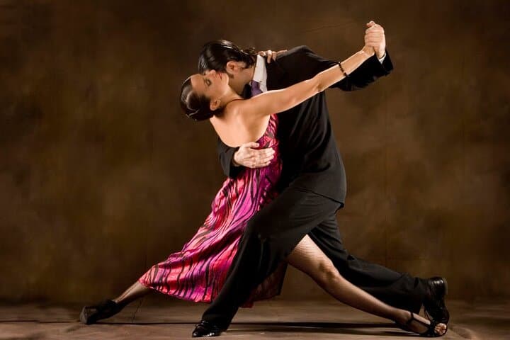 Private Tango Lessons in Istanbul with a European Champion photo 2