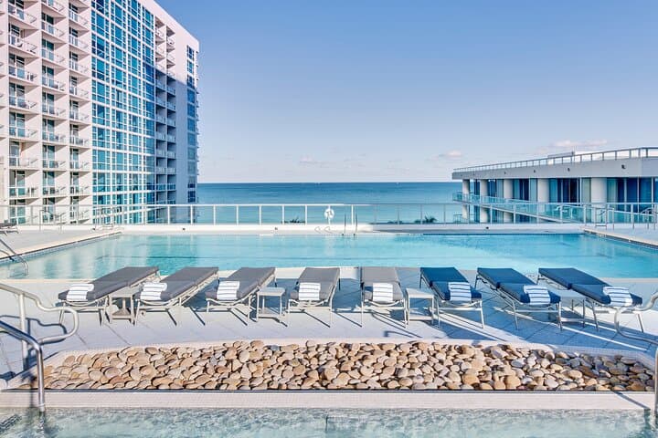 Carillon Miami Wellness Escape: Full-Day Spa & Private Healing Session photo 3