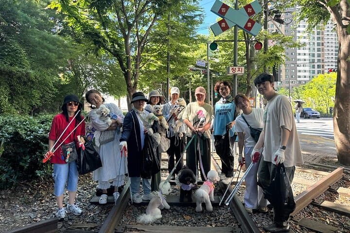 Gwangju Pet Plogging Tour — Pureun-gil Park Clean Walk & Community Animal Care photo 2