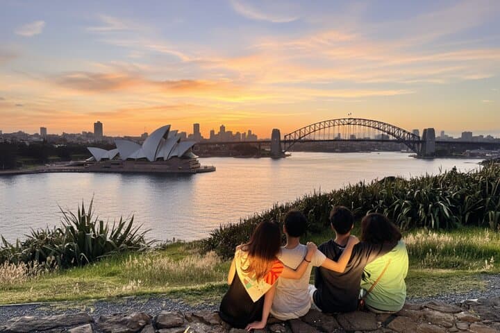 Sydney Highlights: Half-Day Small-Group Tour to Opera House, Bondi & Mrs Macquarie's Chair photo 3