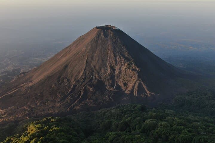 Izalco Volcano Hike & Coatepeque Lake: Active Volcano Trek from Sonsonate photo 2