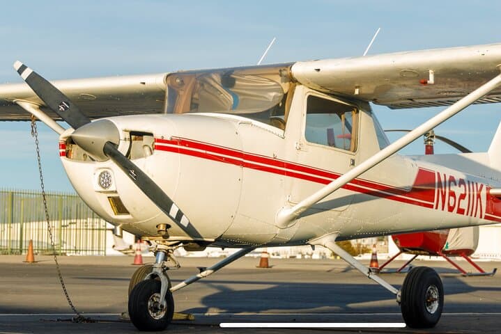First Pilot Discovery Flight: Hands-On 1-Hour Intro Lesson in Los Angeles photo 5