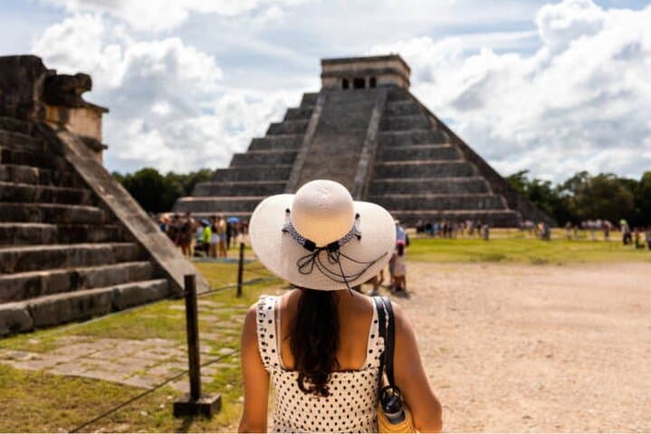 Chichén Itzá, Valladolid & Sacred Cenotes: Day Tour from the Riviera Maya