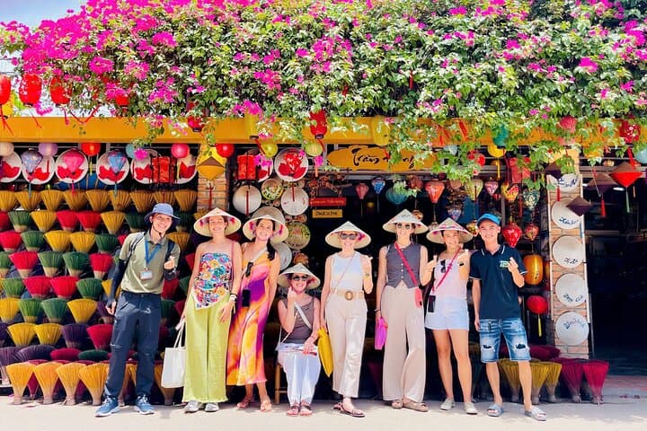 Hue Dragon Boat on the Perfume River — Thien Mu, Hon Chen & Royal Tombs