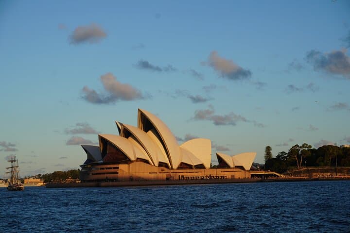 Sydney Harbour Discovery Dinner Cruise — Sunset Buffet & Iconic Sights photo 3