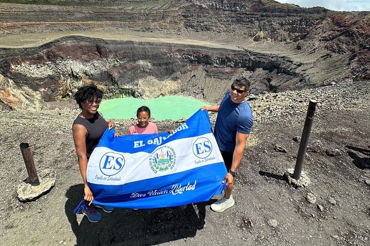 Early Morning Hike to Santa Ana Volcano: Emerald Crater & Coatepeque Views photo 1
