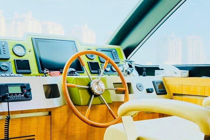 Private Yacht Cruise in Doha: Skyline, Islands & Optional Dining Experience photo 4