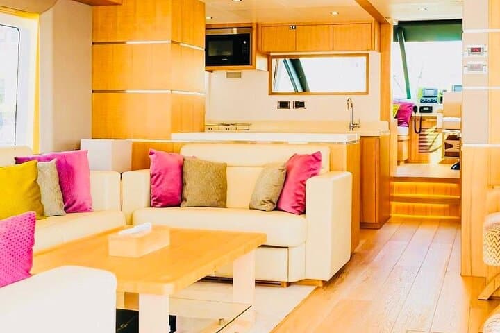 Private Yacht Cruise in Doha: Skyline, Islands & Optional Dining Experience photo 5