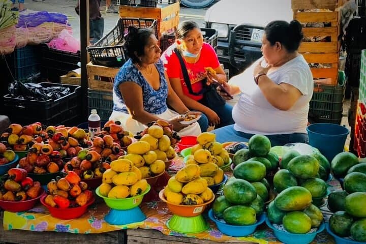 Campeche Mayan Journey Through Bones and Cochinita: Historic Center Drinking Tour photo 4