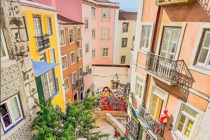 Lisbon Customizable Private Tour with Transportation - 4–5 Hour City Highlights photo 6