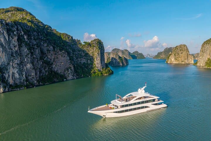 Luxury Halong Bay Day Cruise from Hanoi: Buffet, Jacuzzi & Island Stops photo 6