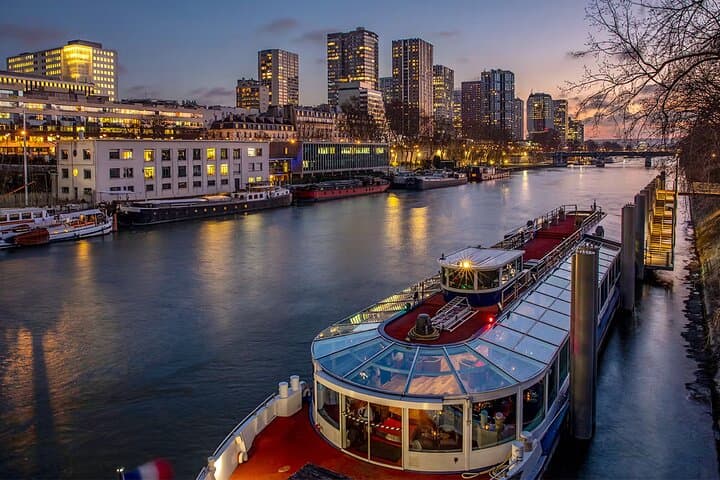 Paris Illuminated Seine Cruise — 1-Hour Evening Sightseeing photo 5