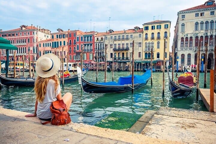 Venice Mega Combo: Doge’s Palace Entry, Classic Gondola & ACTV Pass photo 2