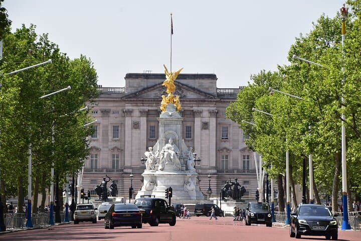 Private 2.5-Hour London Black Cab Tour: Westminster to St. Paul's Highlights photo 5