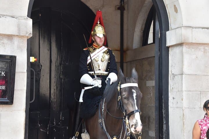 Private 2.5-Hour London Black Cab Tour: Westminster to St. Paul's Highlights photo 4