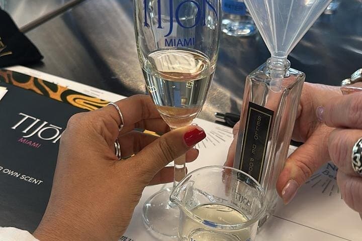 Miami Perfume Making Workshop: Create Your Signature Scent in 90 Minutes photo 5