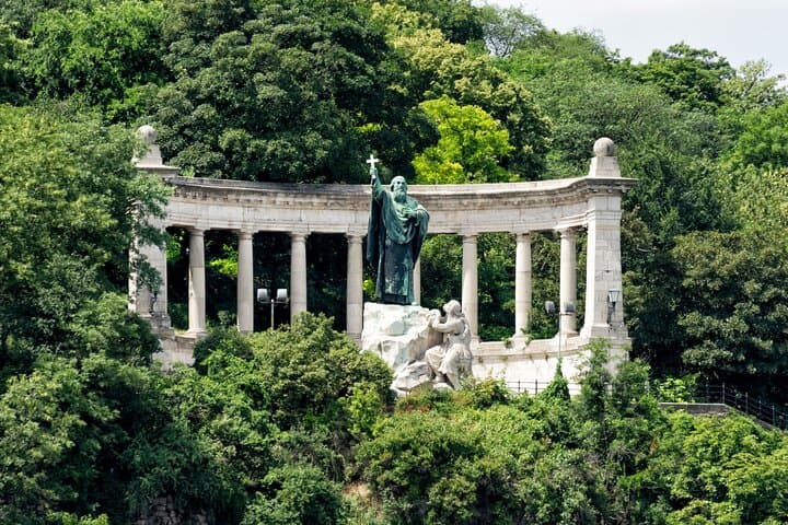 Gellért Hill & Citadella Private Car Tour — Panoramic Views and Budapest History photo 3