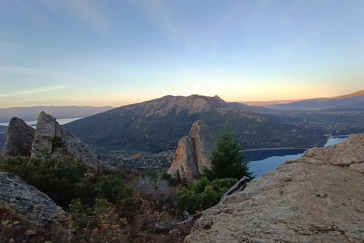 Sunset Hike Through Lengas Forest — Bariloche Guided Evening Trek photo 3