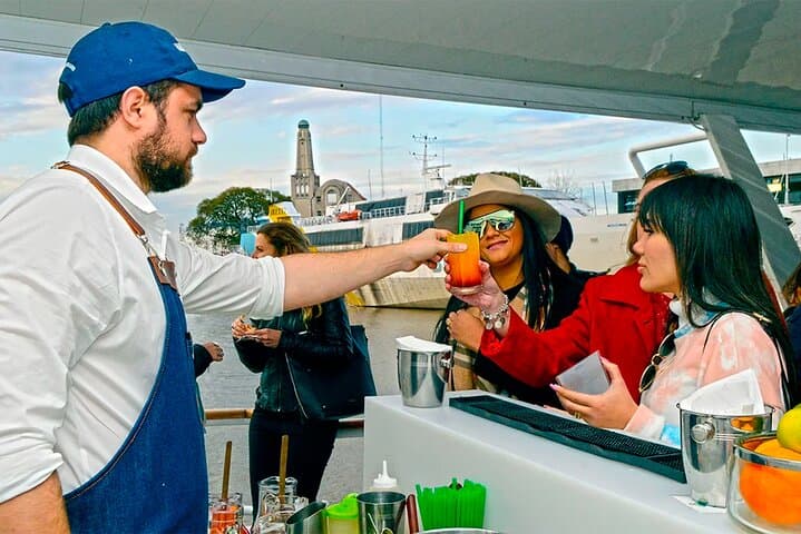 Sunset Sail on the Río de la Plata: Open-Bar Cruise from Puerto Madero photo 2
