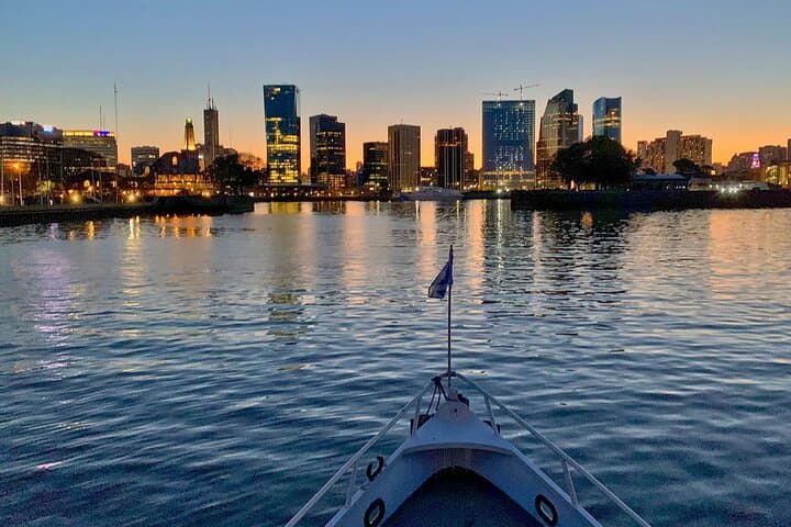 Sunset Sail on the Río de la Plata: Open-Bar Cruise from Puerto Madero photo 4