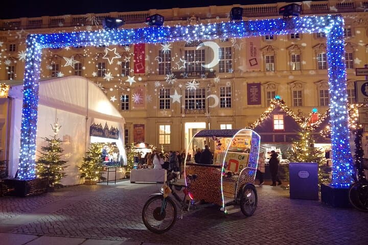 Berlin Night Rickshaw Tour: Evening Sights, Street Art & Romantic Spree Ride photo 5