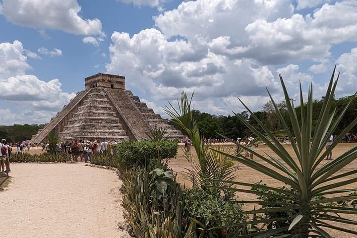 Chichen Itza, Ik Kil & Valladolid Small-Group Tour from Cancun — Full-Day Mayan Ruins and Cenote Swim