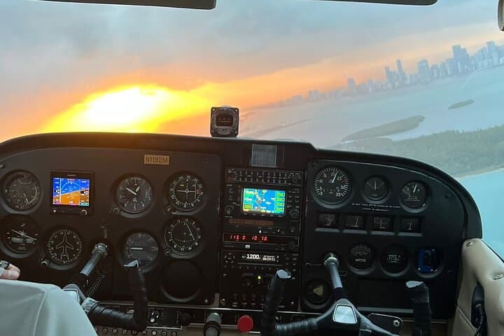 Miami Night Lights Airplane Tour with Champagne — 50-Min Scenic Flight photo 4