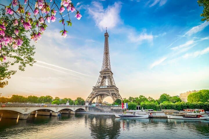 Self-Guided Audio Scavenger Hunt in Paris: App-Led City Adventure photo 2