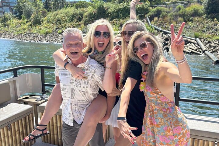 Portland Tiki Boat Happy Hour — 1.5-Hour Willamette River Cruise photo 4