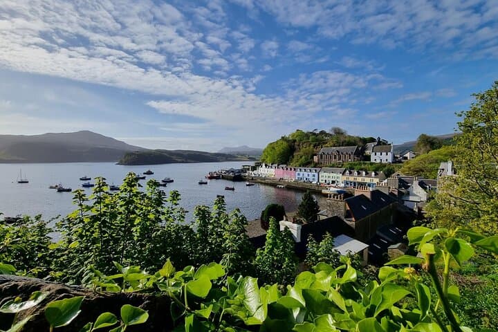 Inverness to Isle of Skye and Eilean Donan Castle Day Tour photo 2