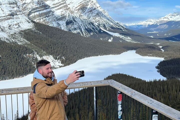 Icefields Parkway Highlights: Lake Louise, Peyto & Johnston Canyon Day Tour