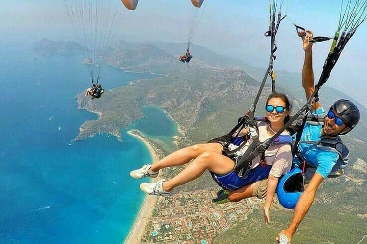 Soar Over Alanya: Tandem Paragliding from Yassı Tepe to Kleopatra Beach photo 3