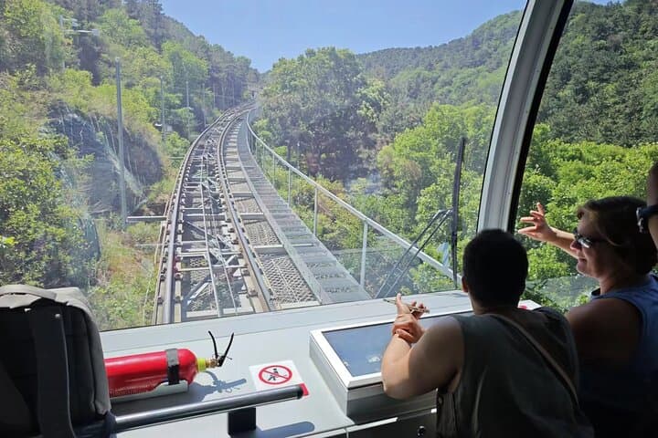 Skip-the-Line Beijing Private Day Tour: Forbidden City & Badaling Great Wall Fast Pass photo 2