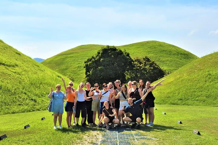 Private Gyeongju UNESCO Tour — Bulguksa, Seokguram & Silla Sites photo 5