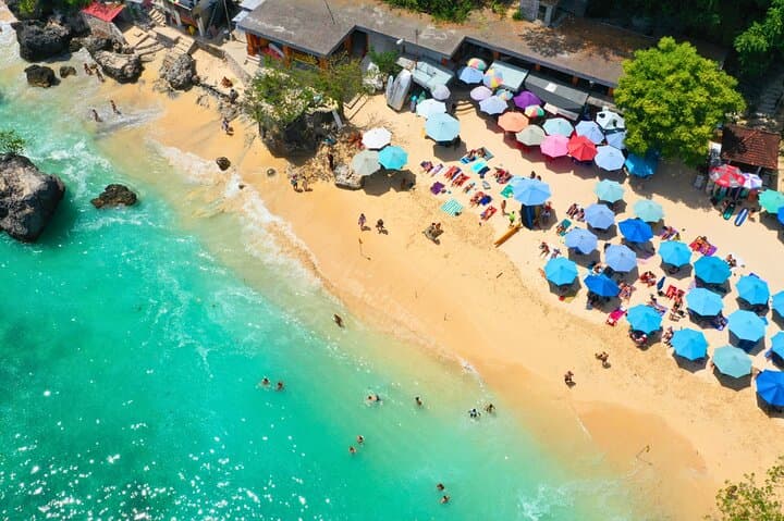 Explore Bali Beaches and Uluwatu Temple: Private Minivan Tour from Kuta