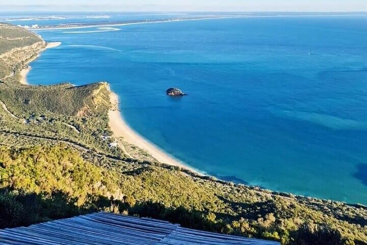 Arrábida and Sesimbra Wine Tasting Tour — Beaches, Serra Views & Moscatel de Setúbal