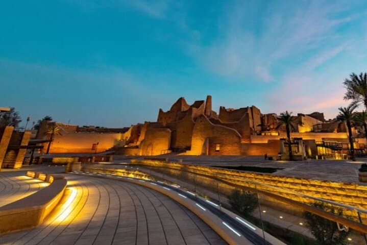 Private Diriyah Evening Tour: VIP Transport, At-Turaif & Traditional Dinner photo 4