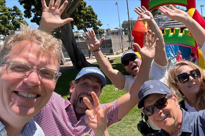 Miami App-Led Scavenger Bar Crawl — Self-Guided Pub Adventure photo 4