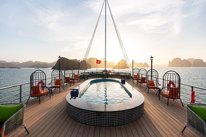 La Casta Luxury Day Cruise: 7-Hour Halong Bay Tour to Sung Sot Cave & Ti Top Island photo 3