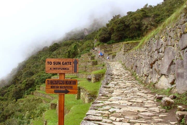 1-Day Inca Trail to Machu Picchu: 9 km Hike from Cusco photo 5