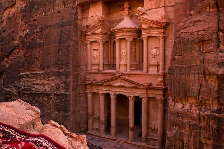 7-Day Luxury Jordan Land Cruiser Tour: Petra, Wadi Rum & Dead Sea photo 3