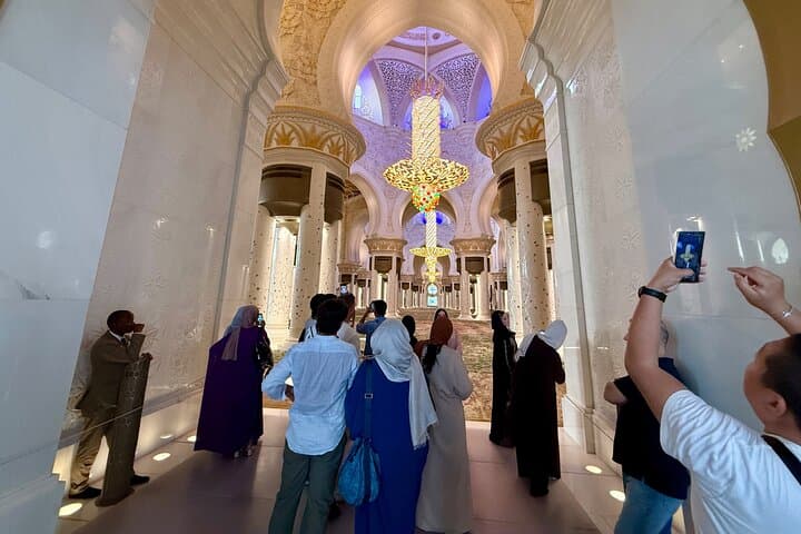 Private Sheikh Zayed Grand Mosque Tour from Dubai — Abu Dhabi Mosque Visit photo 2
